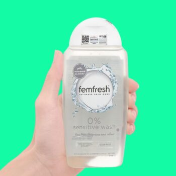 Dung dịch vệ sinh Femfresh 0% Sensitive Intimate Wash