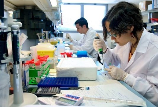 Sản xuất thuốc chứa thành phần nội tiết, hormon