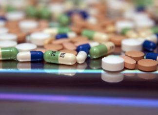 Công văn 12941/QLD-ĐK đính chính danh mục nguyên liệu làm thuốc được phép nhập khẩu không yêu cầu GPNK của thuốc trong nước đã được cấp số đăng ký. Công văn 12941/QLD-ĐK