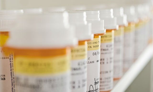 QUYẾT ĐỊNH 423/QĐ-QLD NĂM 2017 VỀ VIỆC RÚT SỐ ĐĂNG KÝ LƯU HÀNH THUỐC QUYẾT ĐỊNH 423/QĐ-QLD NĂM 2017